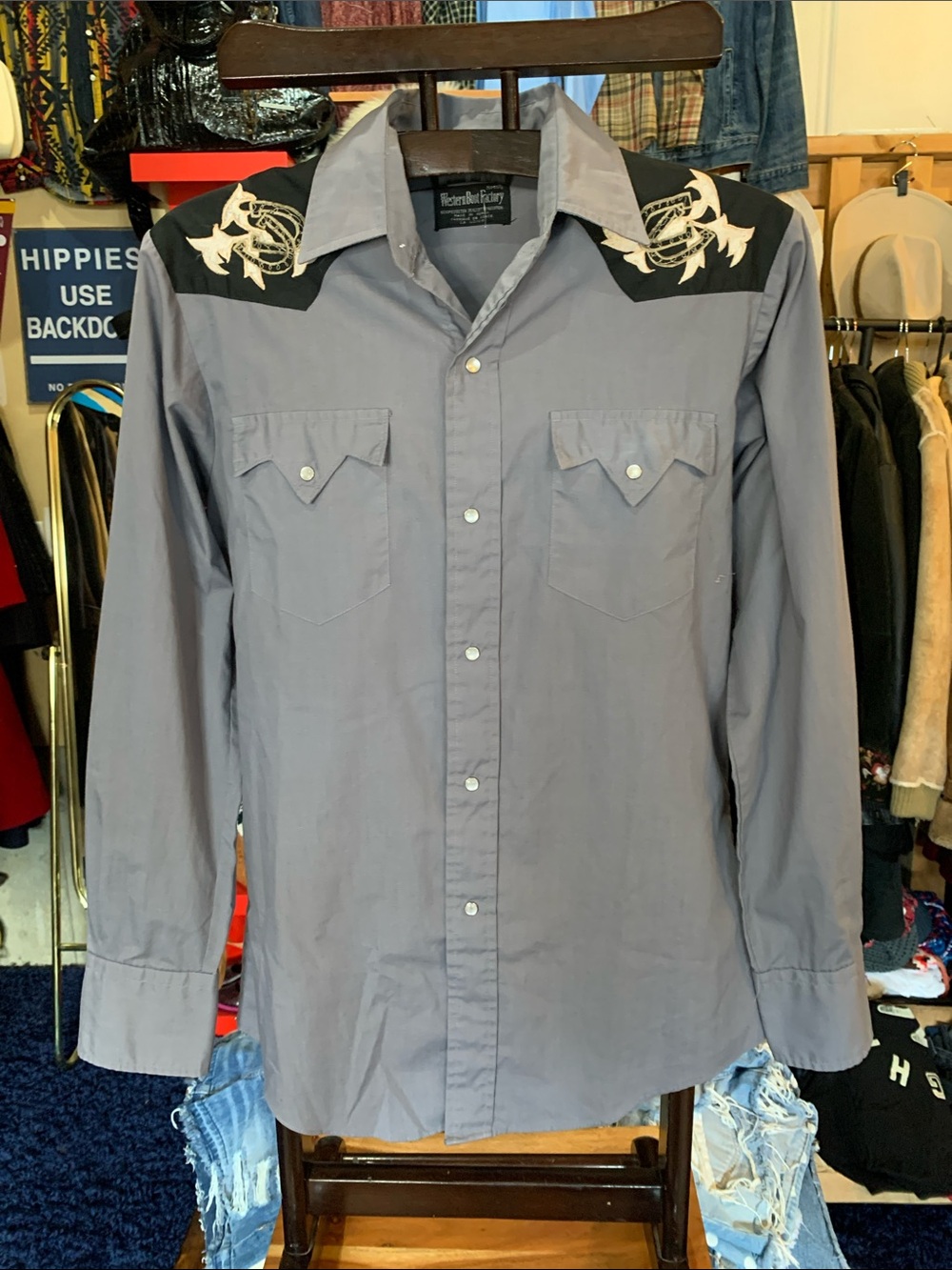 Men's Western-Style Long Sleeve Shirt - Light Gray with Black Yoke